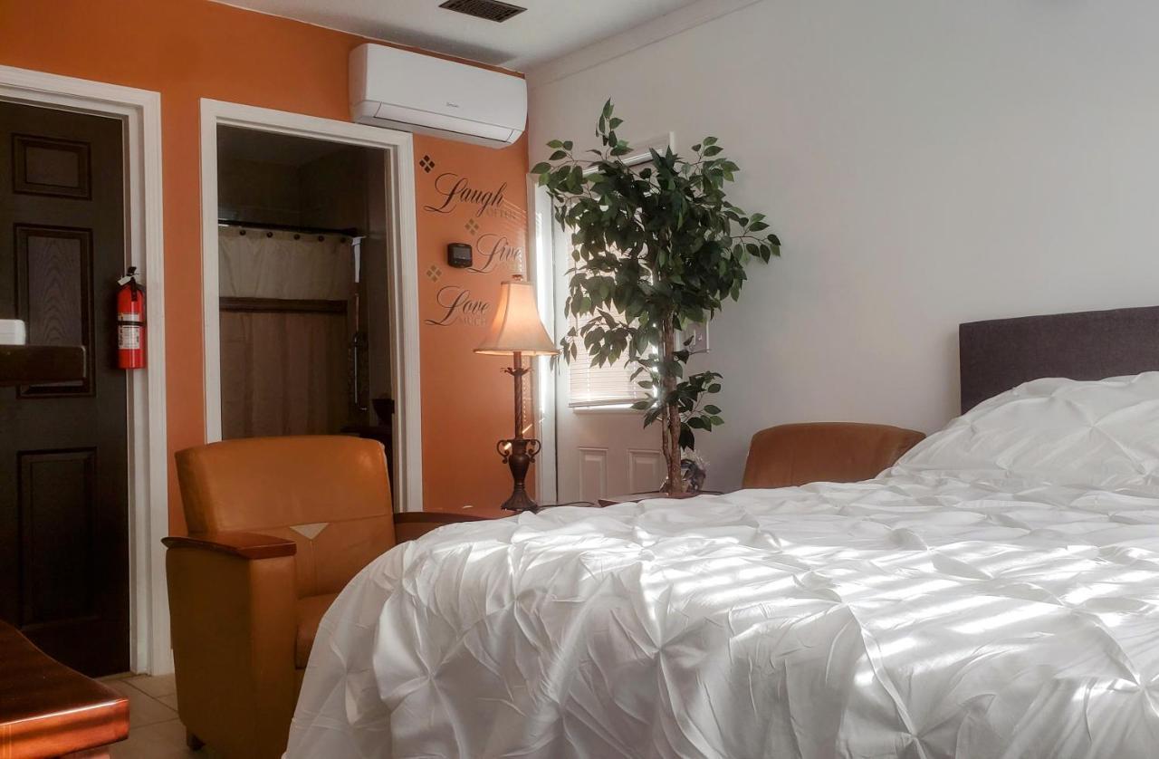 Stylish Suite Tampa Minutes To Hard Rock Casino Mango Экстерьер фото